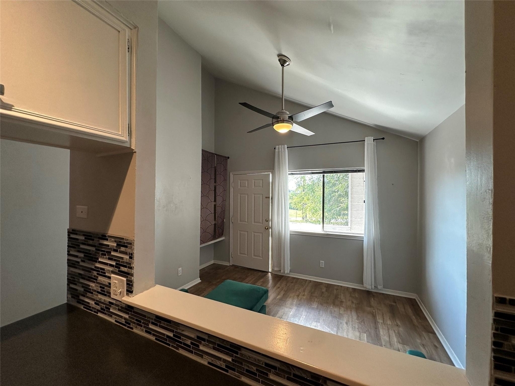 4411 Guadalupe St - Photo 6