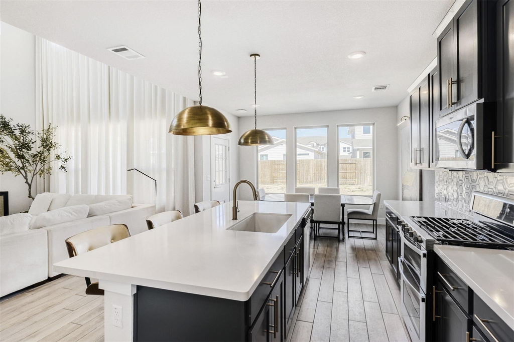 8602 Cottage Rose Dr - Photo 12