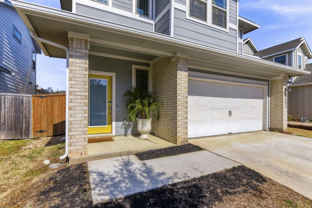 8602 Cottage Rose Dr - Photo 0