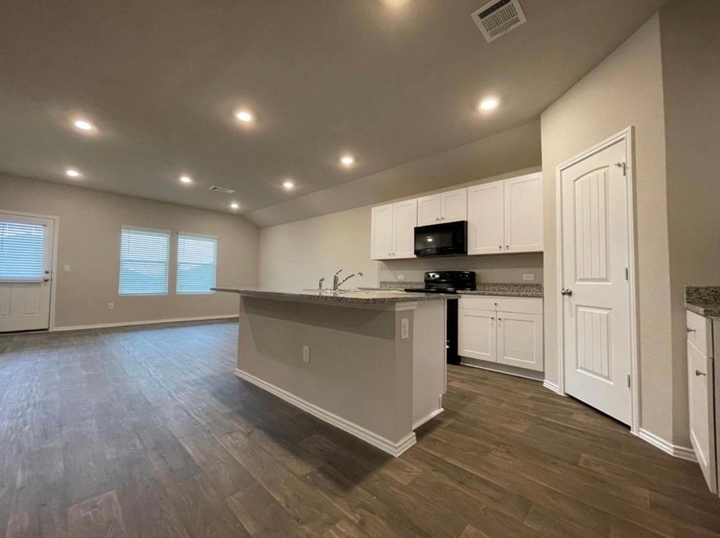 5805 Xene Dr - Photo 3