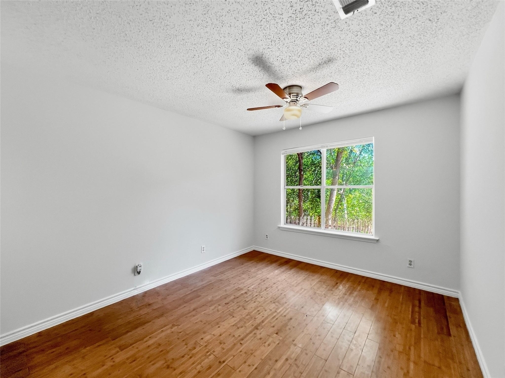 5201 Hedgewood Dr - Photo 7