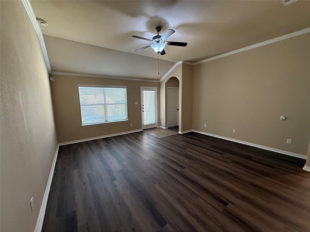 2204 Tranquility Ln - Photo 2