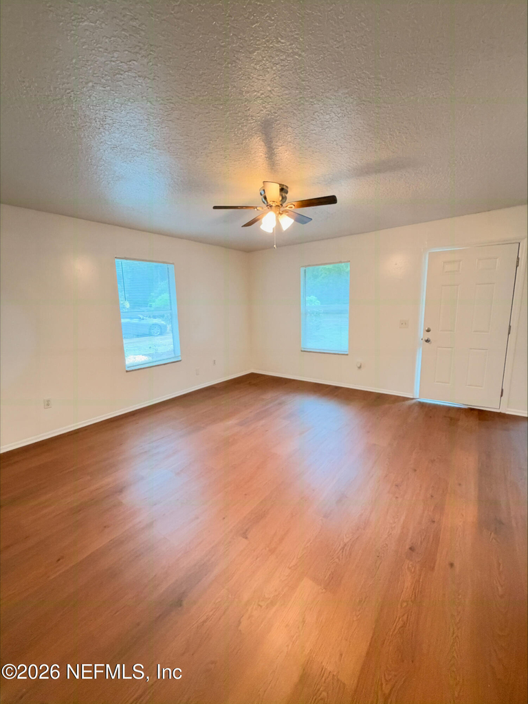 242 S Holmes Boulevard - Photo 2