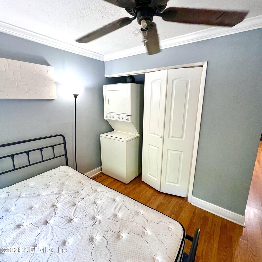 2043 Dunsford Terrace - Photo 10