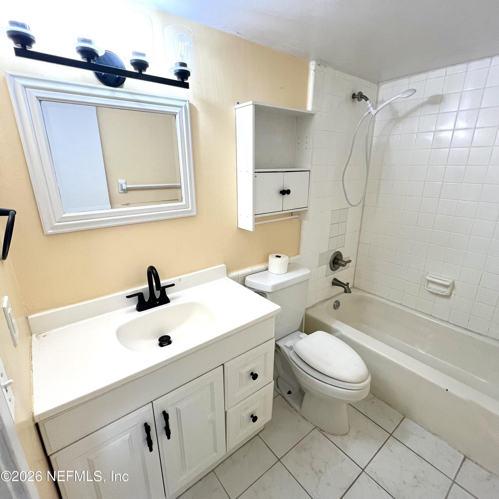 2043 Dunsford Terrace - Photo 11