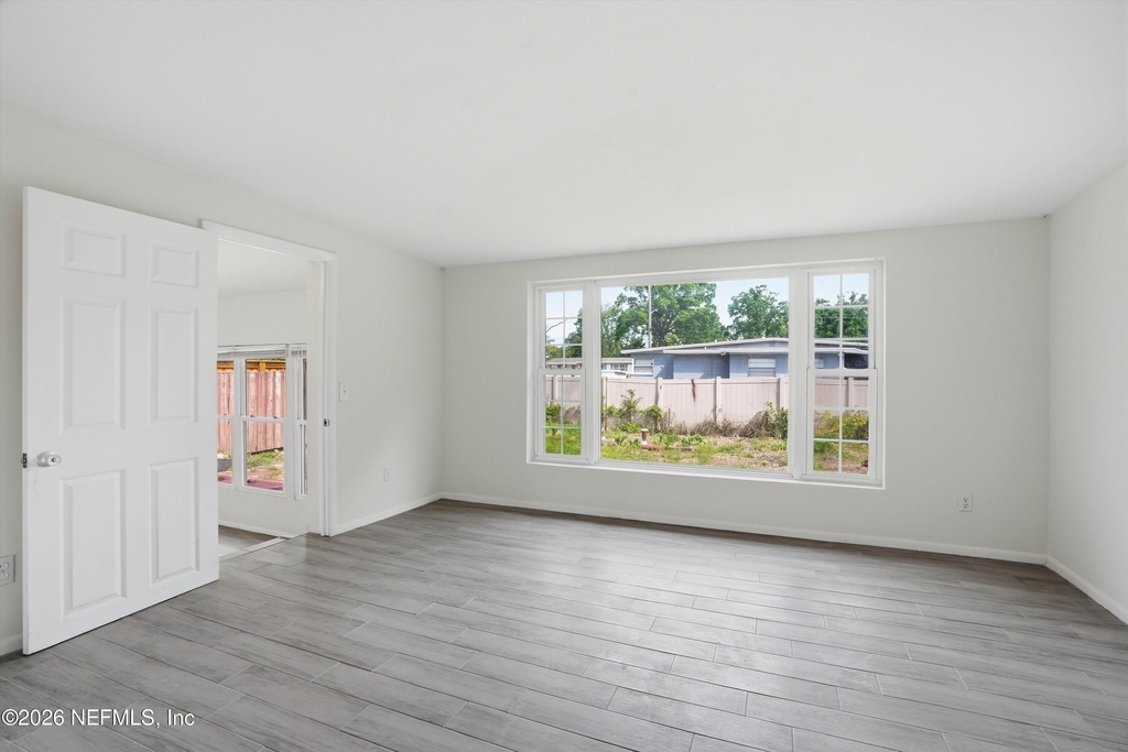 6713 Provost Road N - Photo 11