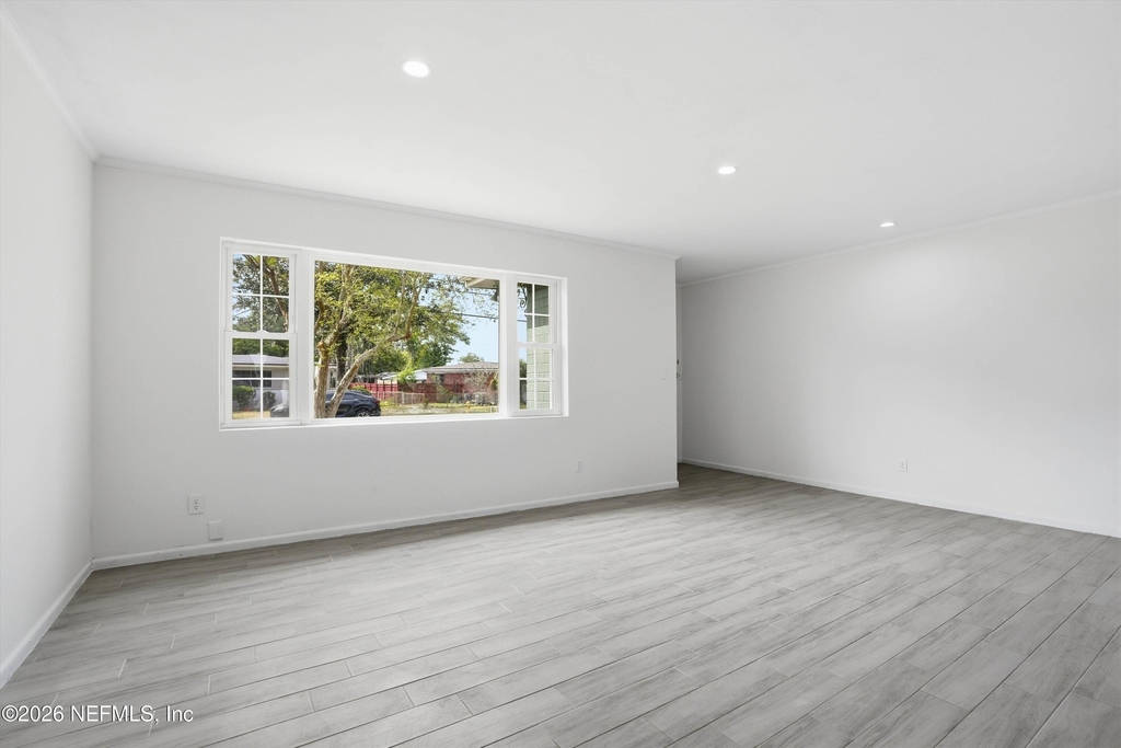 6713 Provost Road N - Photo 10
