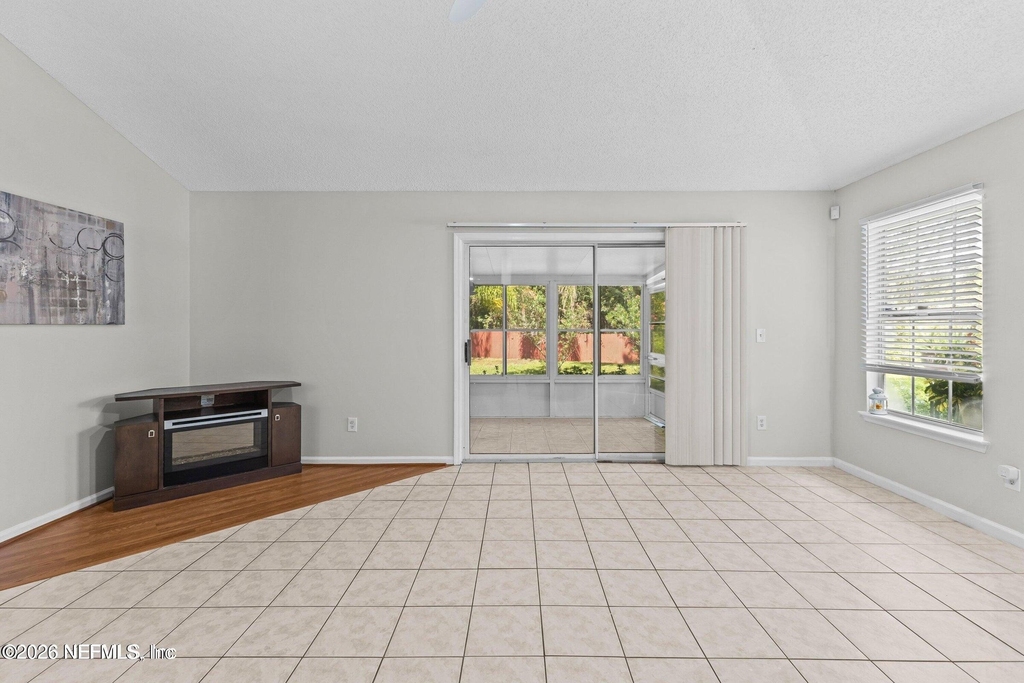 9109 Mountaintop Court - Photo 7