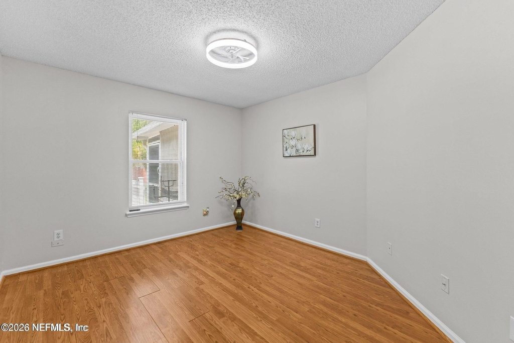 9109 Mountaintop Court - Photo 12
