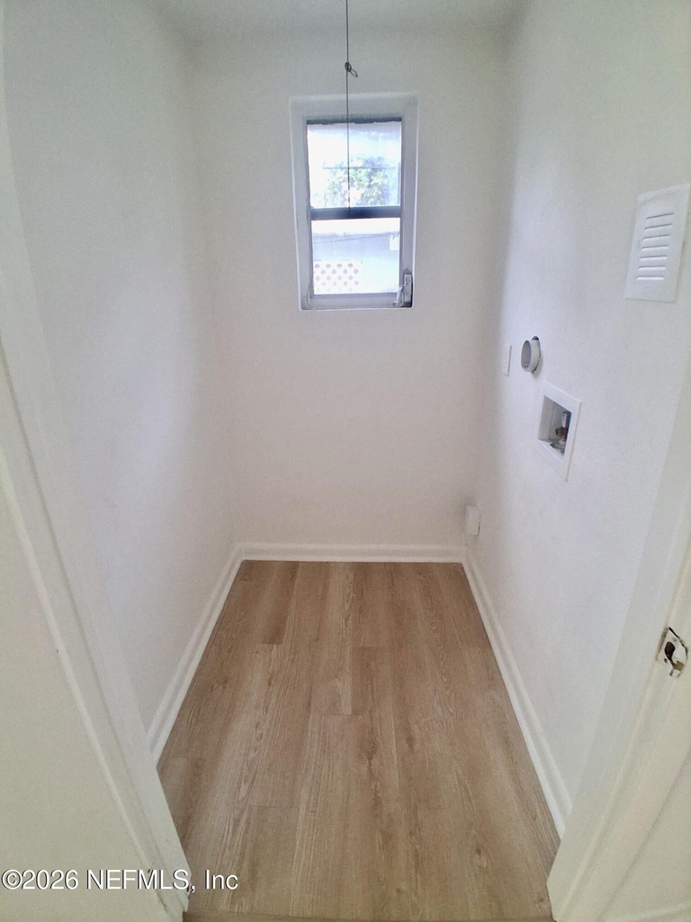 7913 Hare Avenue - Photo 9