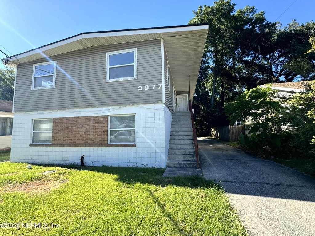 2977 Collier Avenue - Photo 0