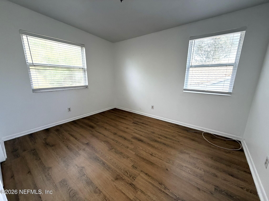 2977 Collier Avenue - Photo 5