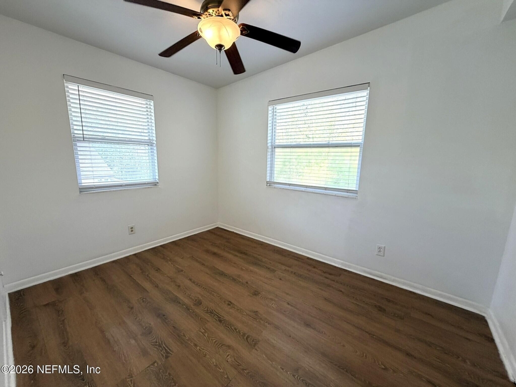 2977 Collier Avenue - Photo 7
