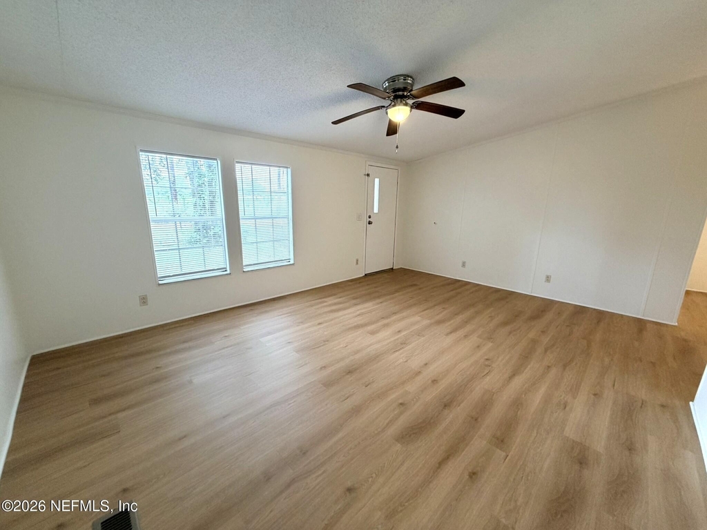 530 Ellison Road E - Photo 2