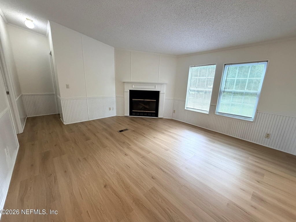 530 Ellison Road E - Photo 5