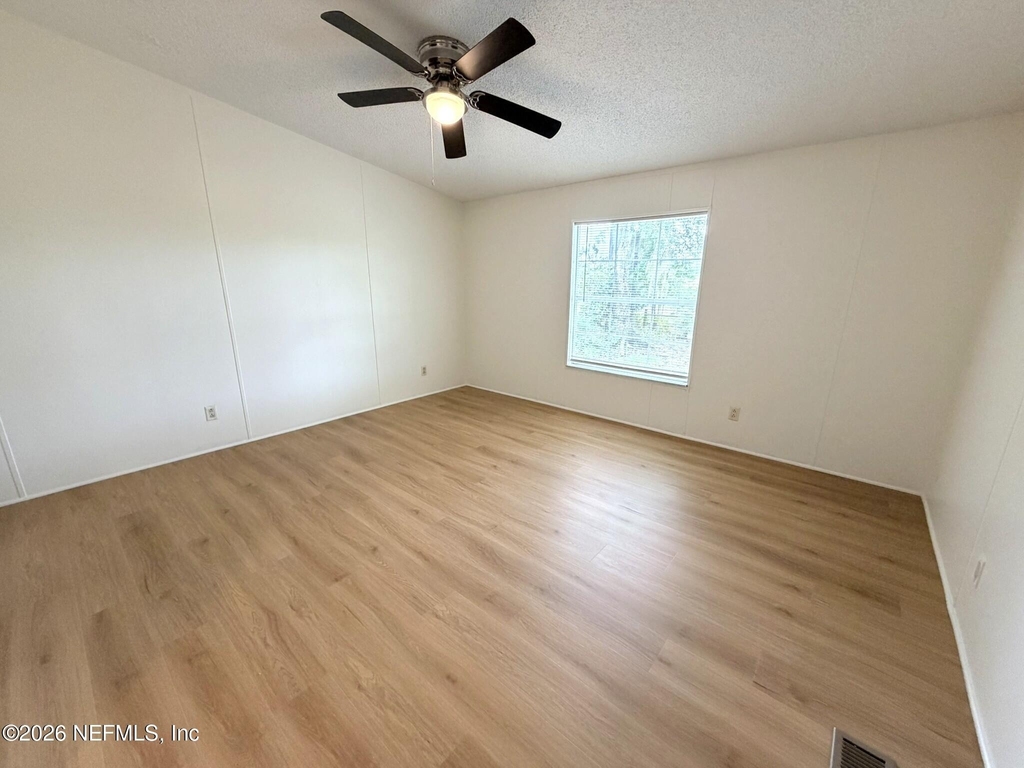 530 Ellison Road E - Photo 10