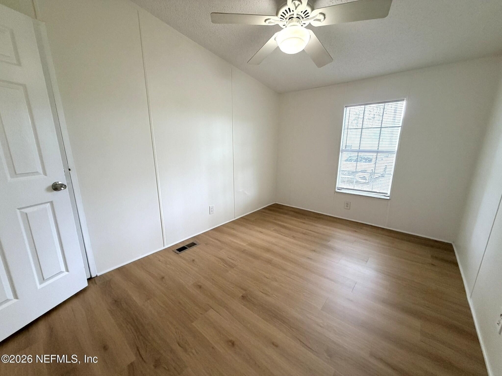 530 Ellison Road E - Photo 16