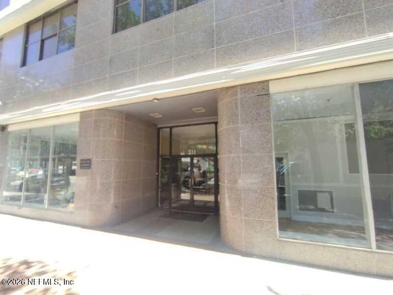 311 W Ashley Street - Photo 16