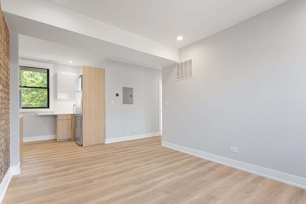 1550 W Juneway Terrace - Photo 4