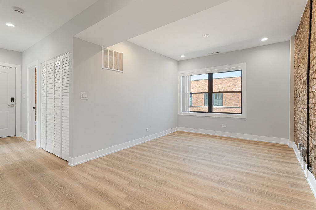 1550 W Juneway Terrace - Photo 5