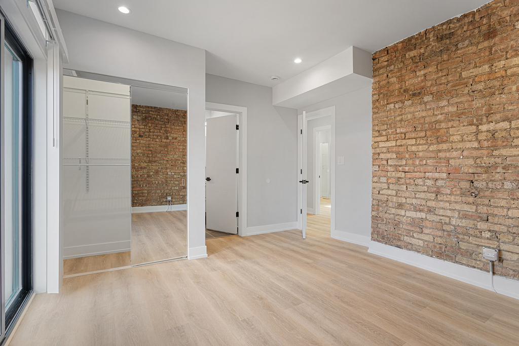 1550 W Juneway Terrace - Photo 9