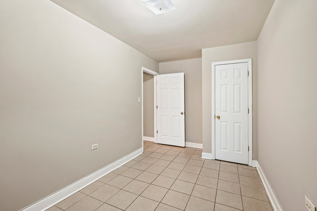 4851 S Prairie Avenue - Photo 5