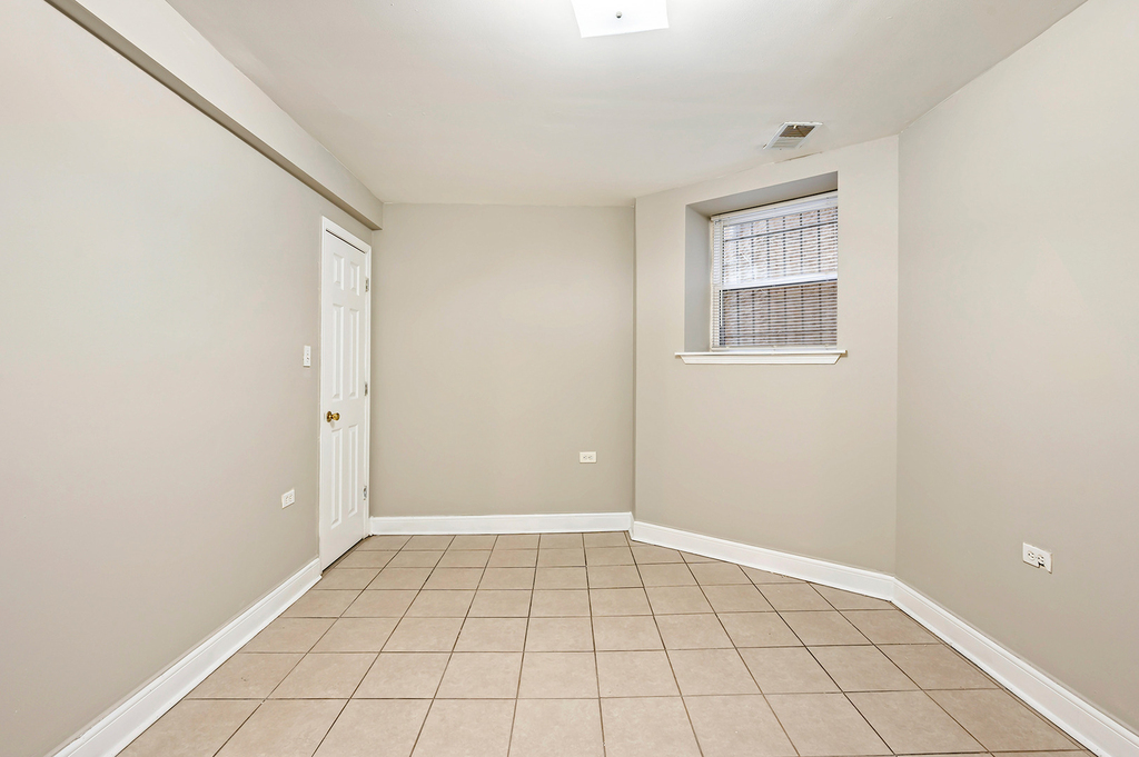 4851 S Prairie Avenue - Photo 8