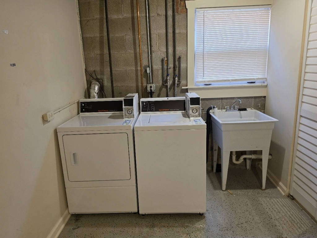 372 Yates Avenue - Photo 9