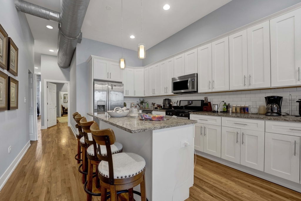 1019 W Lake Street - Photo 6