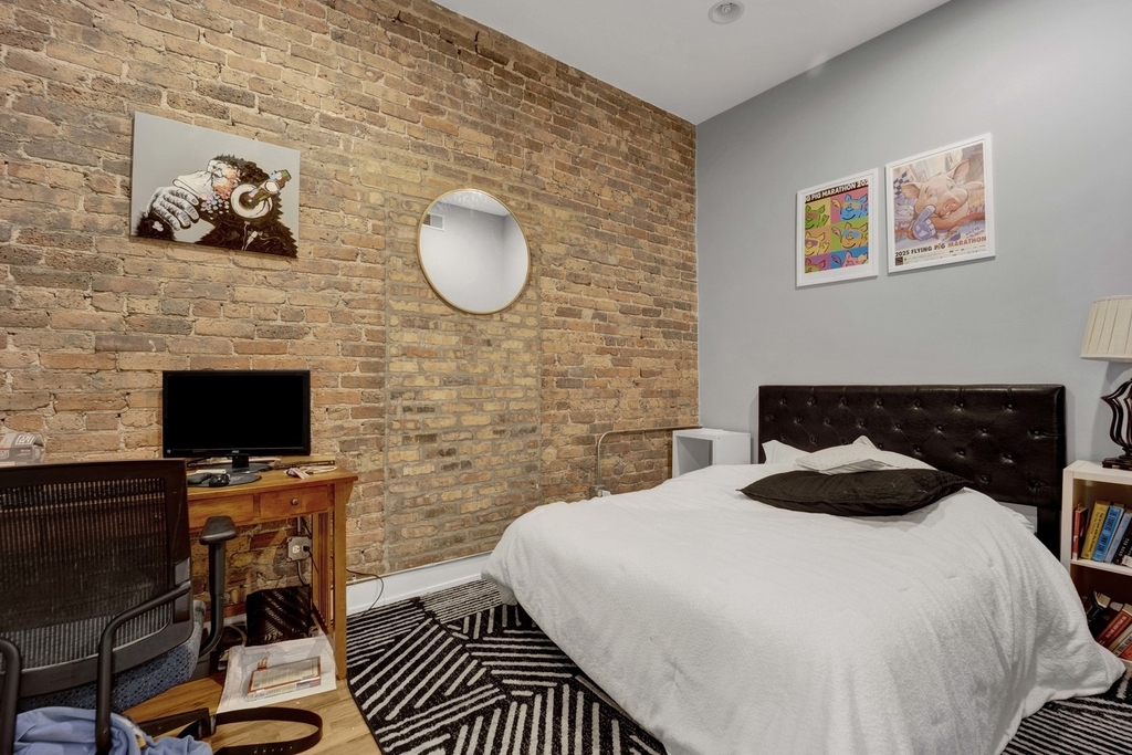 1019 W Lake Street - Photo 8