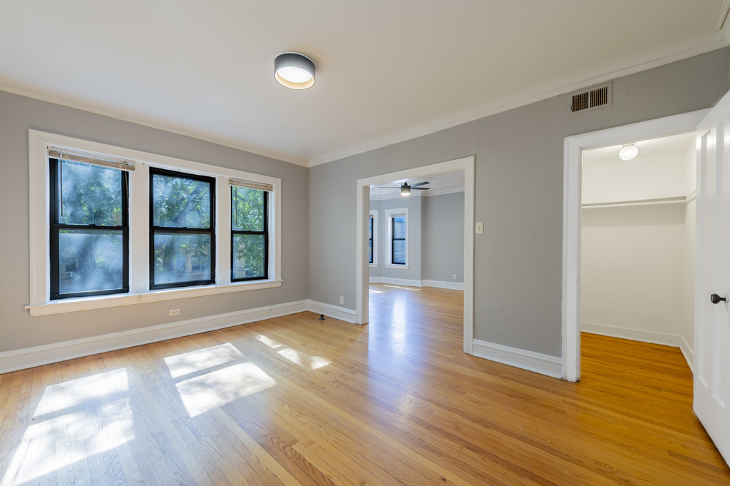 2054 W Arthur Avenue - Photo 5