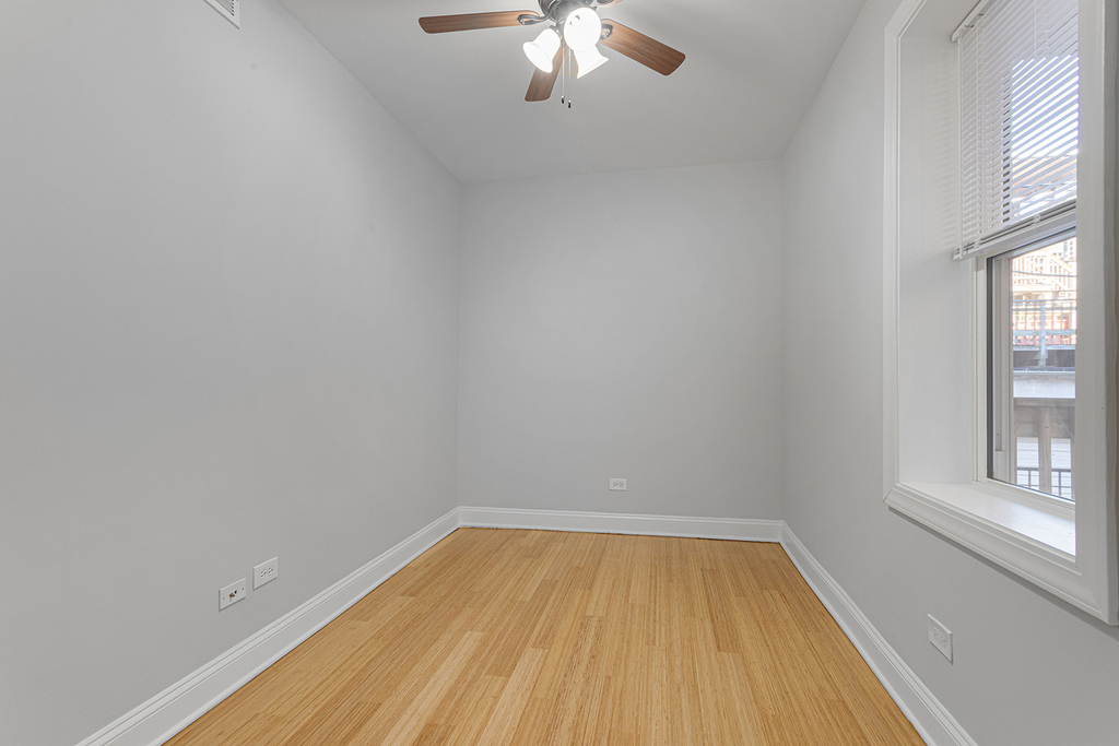 7730 N Ashland Avenue - Photo 10