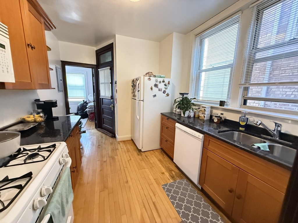 4950 N Albany Avenue - Photo 14