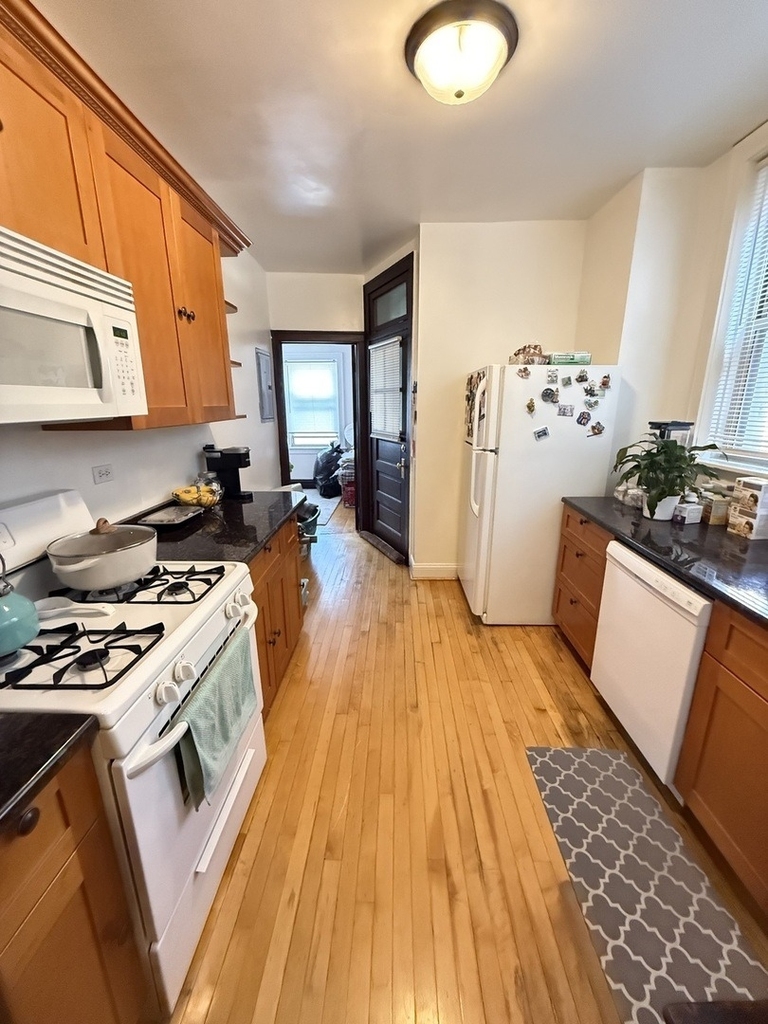 4950 N Albany Avenue - Photo 15