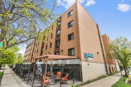 6201 N Kenmore Avenue - Photo 0