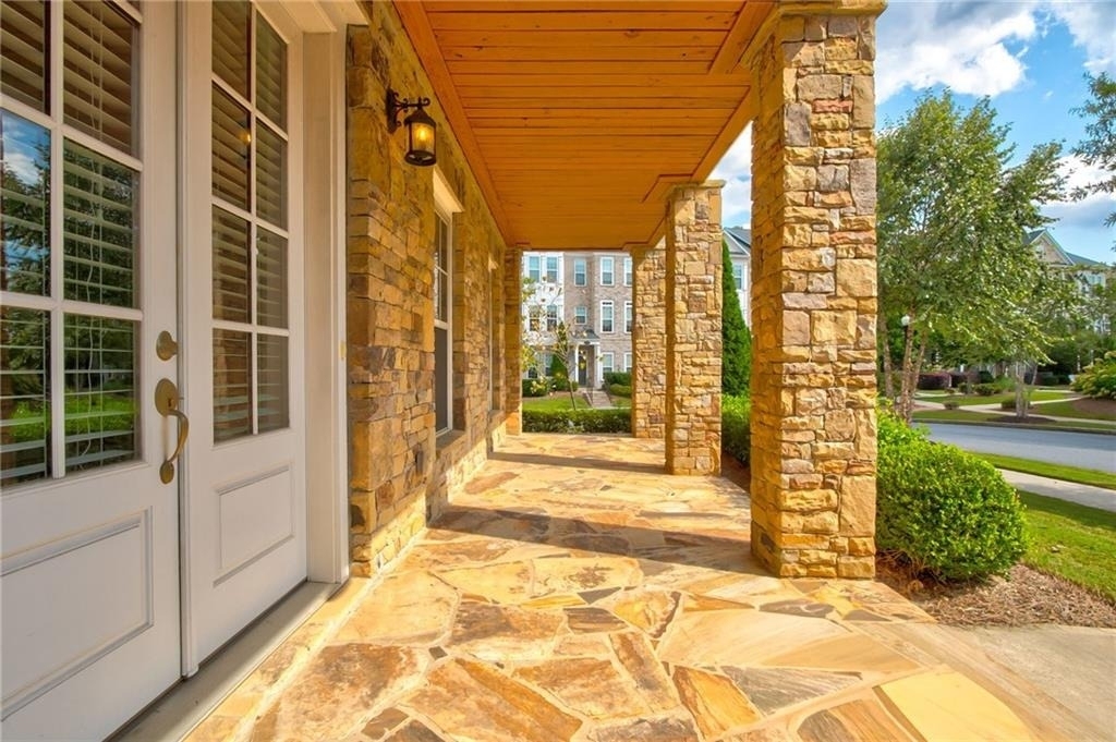 640 Hanlon Way - Photo 1