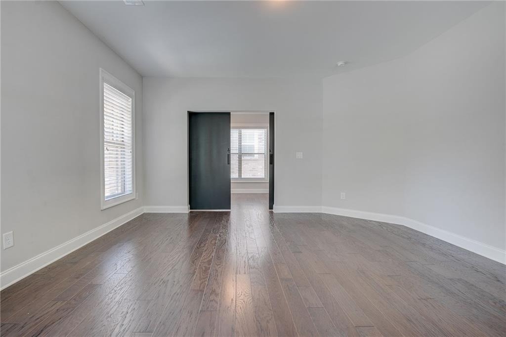 640 Hanlon Way - Photo 6