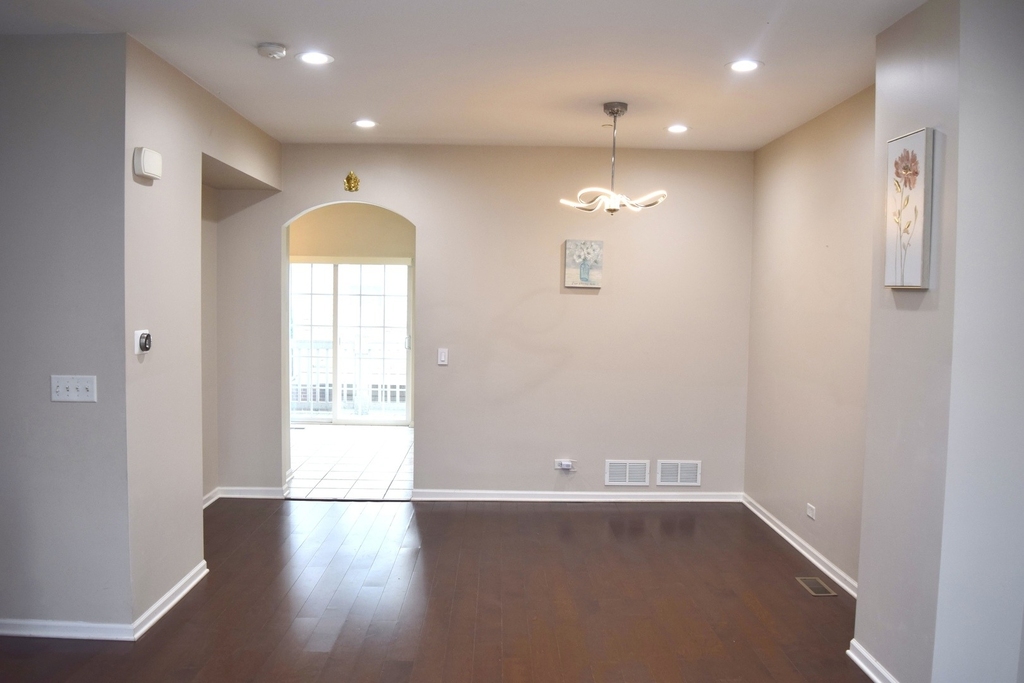 1260 Evergreen Avenue - Photo 4