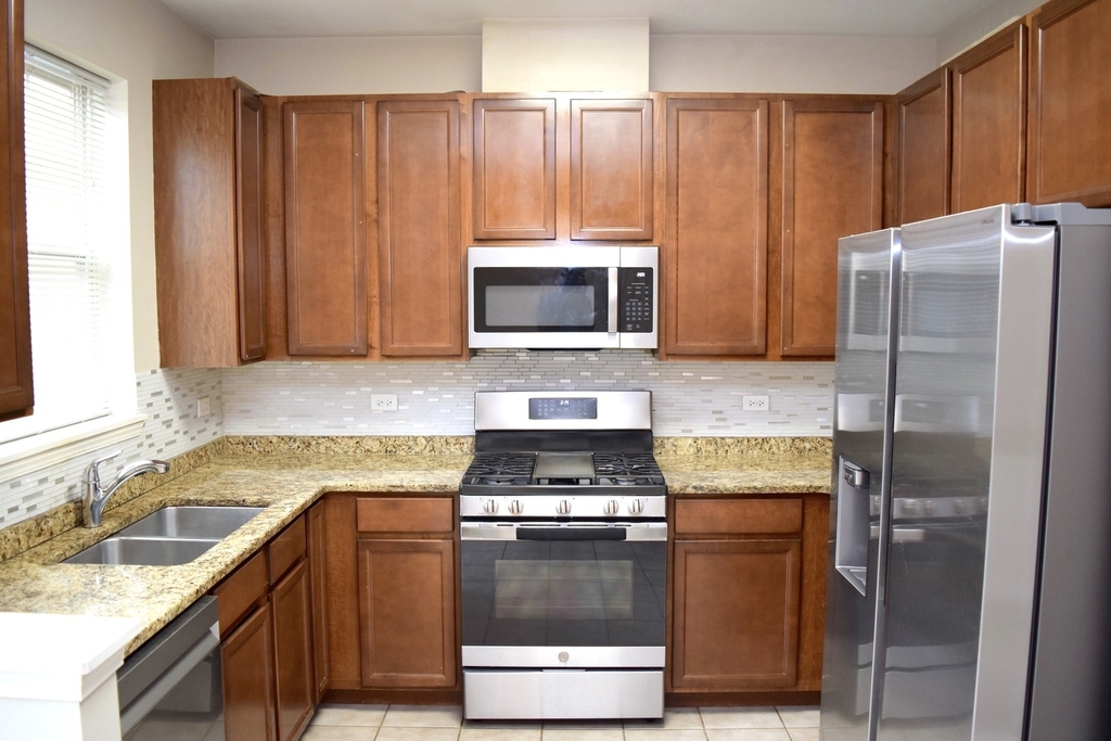1260 Evergreen Avenue - Photo 8