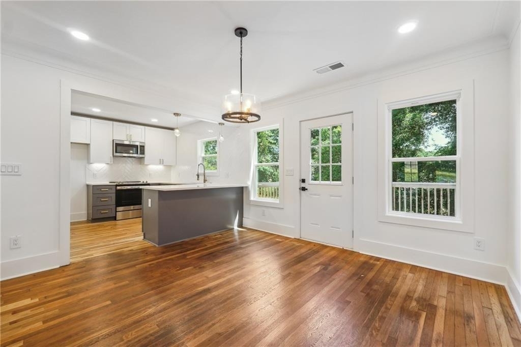 445 Hillside Drive Sw - Photo 6