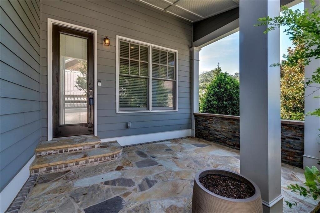 202 Golden Banner Avenue - Photo 3