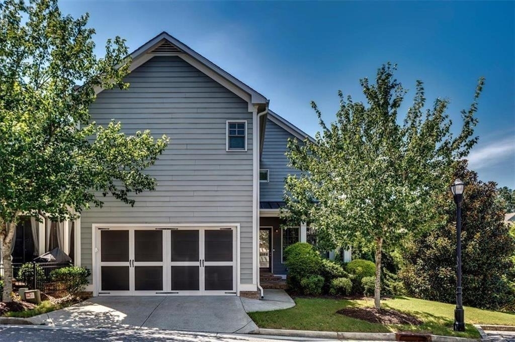 202 Golden Banner Avenue - Photo 1