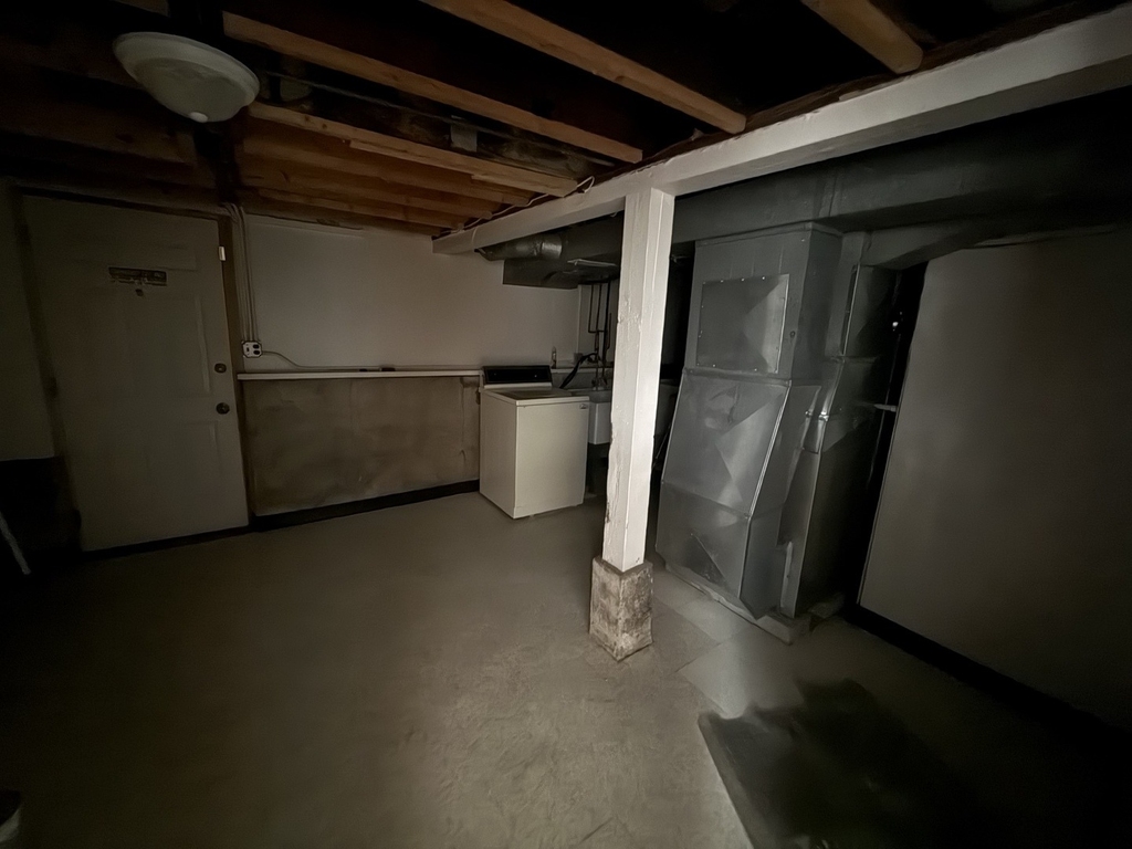 2425 Hessing Street - Photo 7