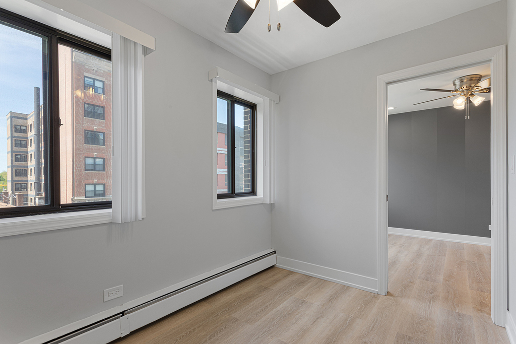 6021 N Winthrop Avenue - Photo 6