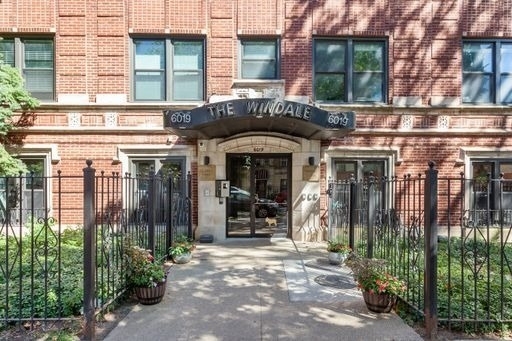 6019 N Winthrop Avenue - Photo 0
