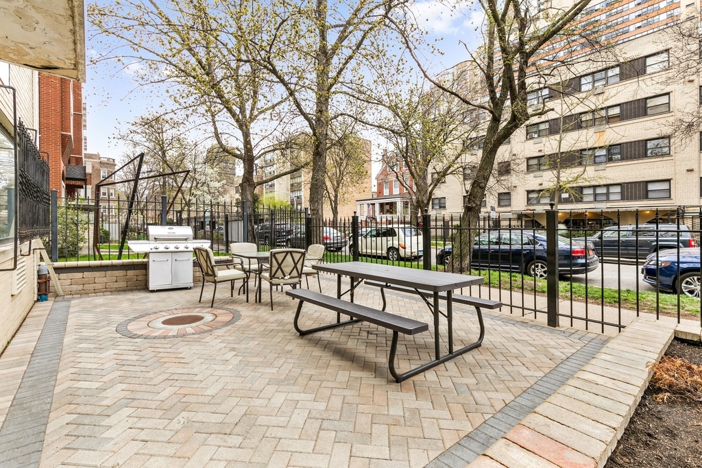 6012 N Kenmore Avenue - Photo 1