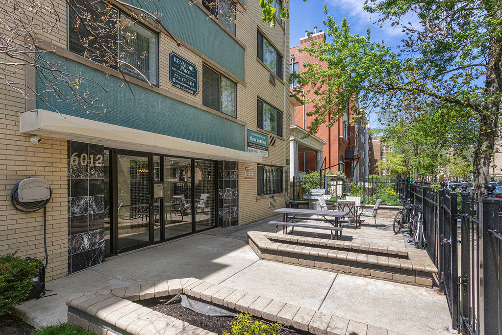 6012 N Kenmore Avenue - Photo 0