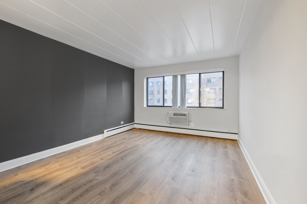 6012 N Kenmore Avenue - Photo 2