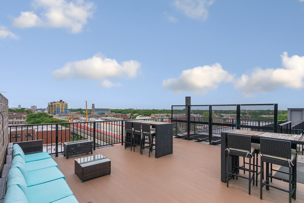 5718 N Winthrop Avenue - Photo 9
