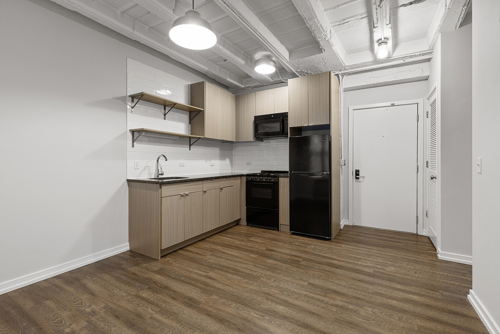 5718 N Winthrop Avenue - Photo 2